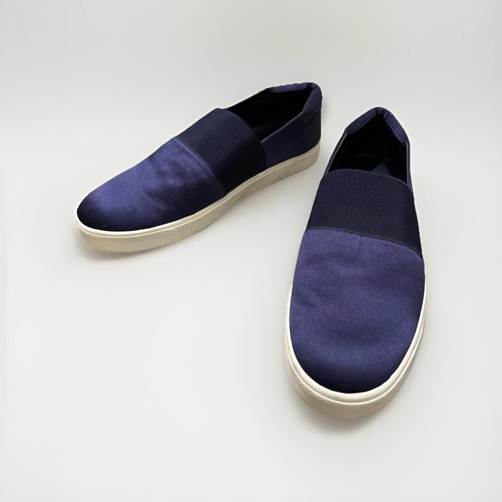 BEAUTIFUL VINCE LADIES SATIN SLIP ON SHOES BLUE SIZE US8.5M GOOD CONDITION!